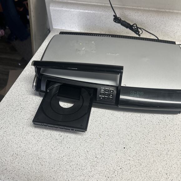 Bose AV18 Lifestyle 18 Media Center CD/DVD/MP3 Player w/ AC Adapter - Picture 2 of 5